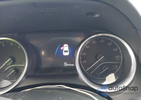 2018 Toyota Camry Xle z USA, uszkodzony, nr VIN 4T1B11HK9JU093608